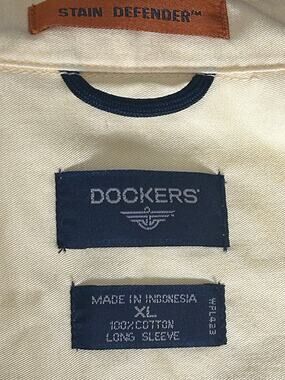 Dockers soft yellow short sleeve button up with Stain Defender size xl